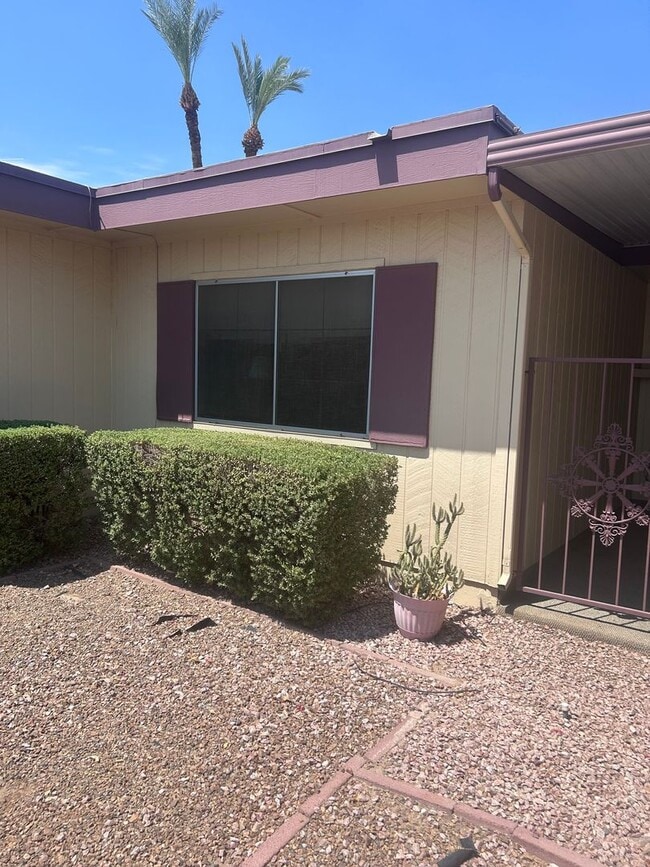 Building Photo - Charming 2-bedroom 2 baths in the heart of...
