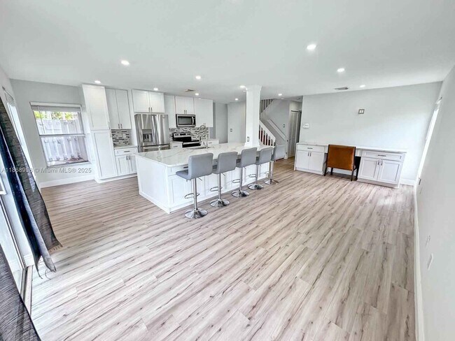 Building Photo - 1015 NW 125th Terrace