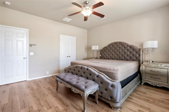Building Photo - 26914 Harmony Shores Dr