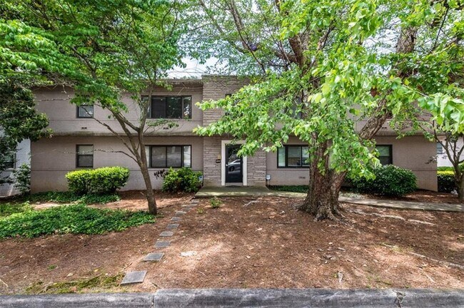 Building Photo - 106 Ardmore Pl NW