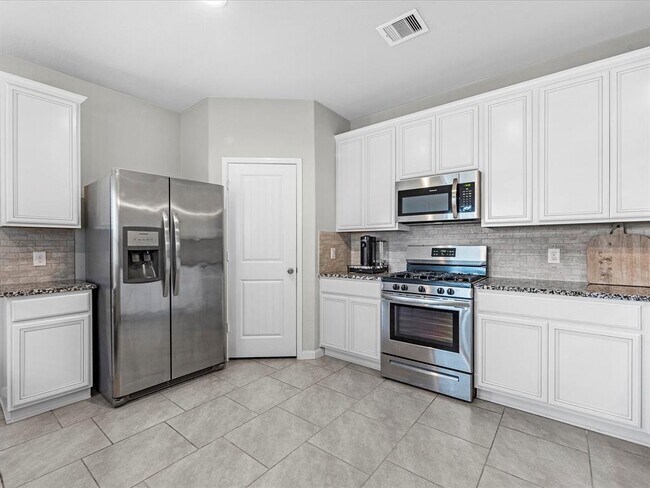 Building Photo - 2410 Meerstad Ln