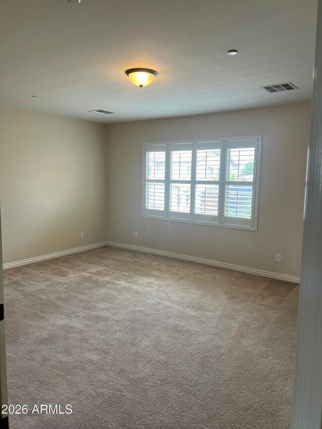 Building Photo - 13518 W Verde Ln
