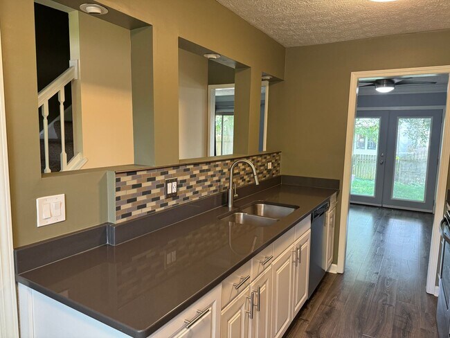 Building Photo - 2 Bedroom, 2.5 Bathroom Half Double in Dublin, OH