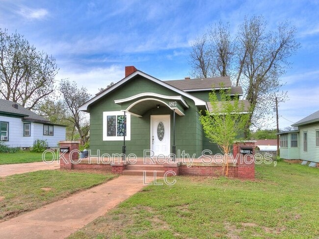 Building Photo - 1812 W Noble Ave