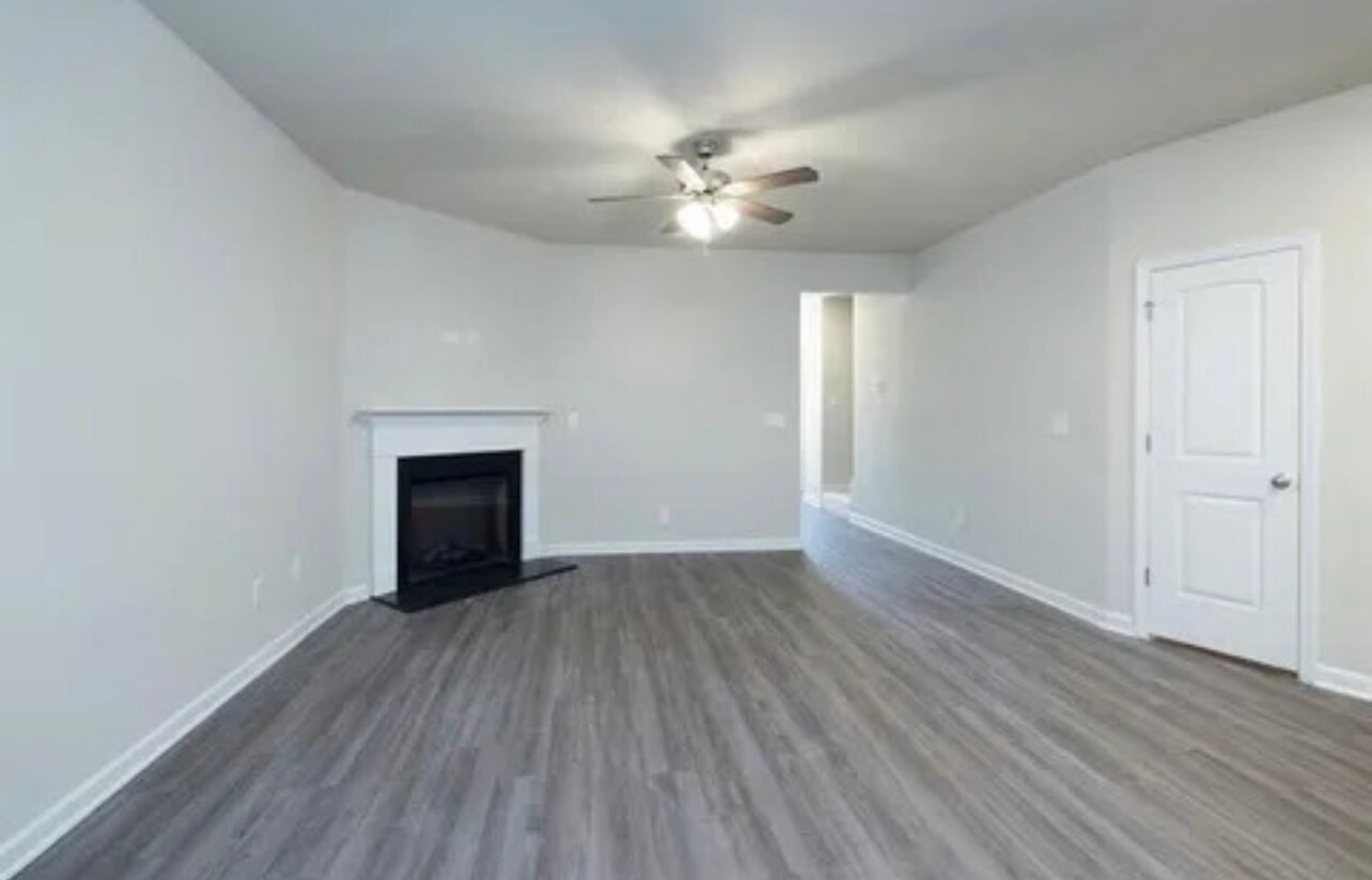 Building Photo - 275 Turtle Creek Dr