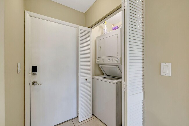 Building Photo - 2400 S Ocean Dr