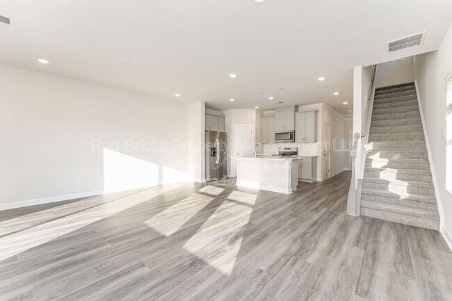 Building Photo - 2003 Old Rivers Rd