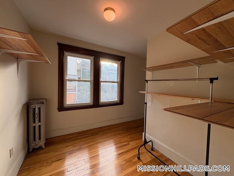 Building Photo - 155-157 Hillside St.