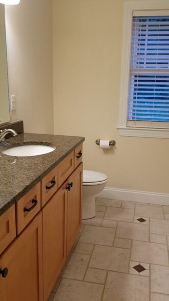 Building Photo - 32 Tempie Ln