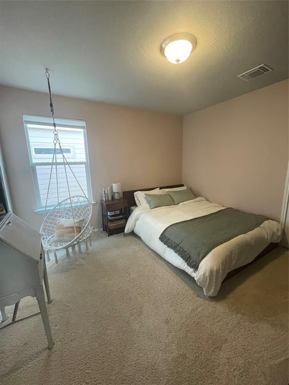 Building Photo - 2025 Langdale Ln