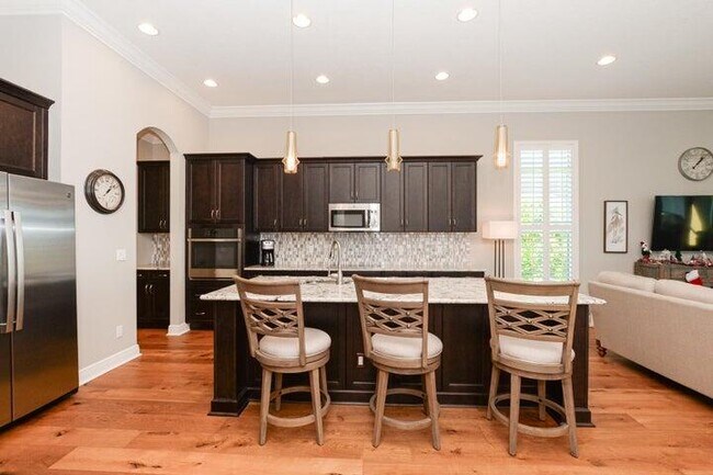 Building Photo - 9051 SW Pepoli Way