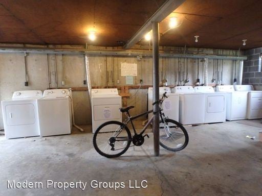 Building Photo - 1728 E Broadway