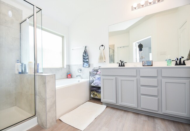 Building Photo - 3526 Britton Burrow Way