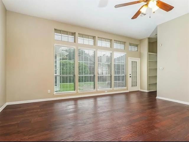 Building Photo - 4645 Wales Dr