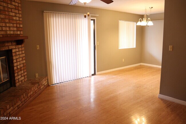 Building Photo - 4511 Buena Loma Way