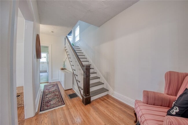 Building Photo - 911 Nevin Ave