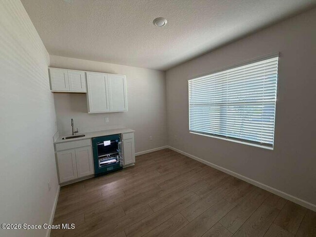 Building Photo - 1434 Garabaldi Cir SE
