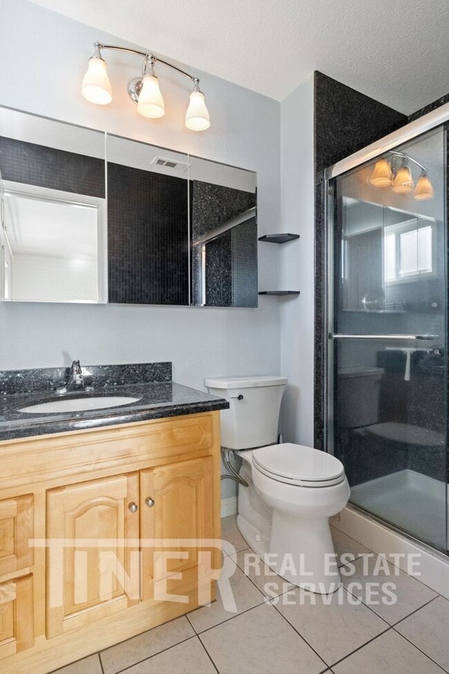 Building Photo - 8224 Longden Cir