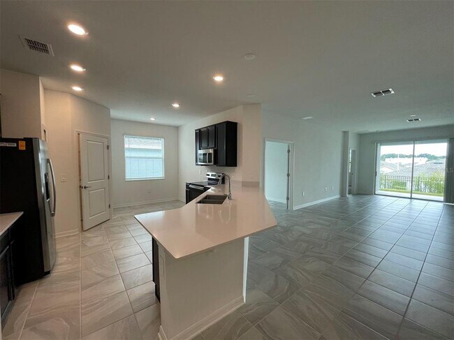 Building Photo - 835 Ofanto Wy