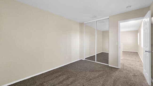 Building Photo - Newly remodeled interior! Excellent price!