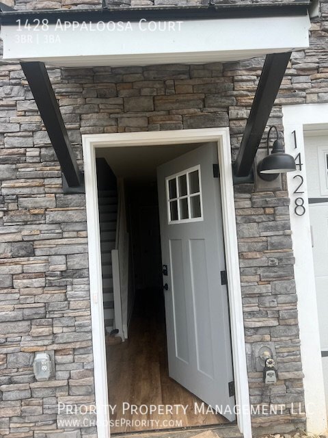 Building Photo - 1428 Appaloosa Ct