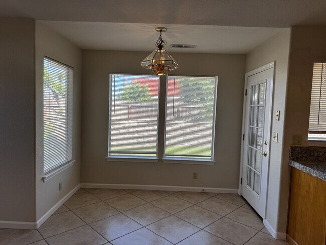 Building Photo - Riverbank