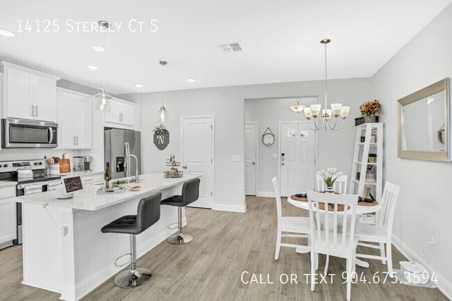 Building Photo - 14125 Sterely Ct S