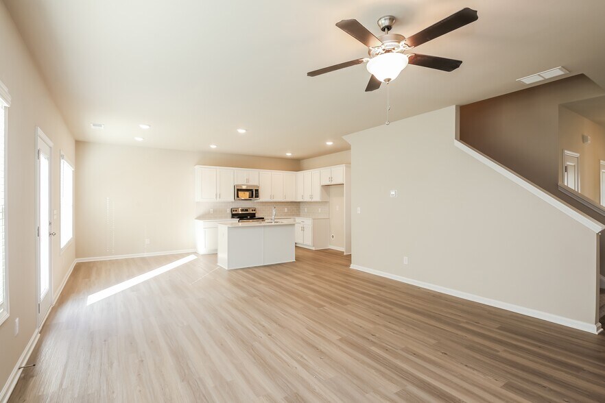 Building Photo - 3345 Lilac Crk Trl