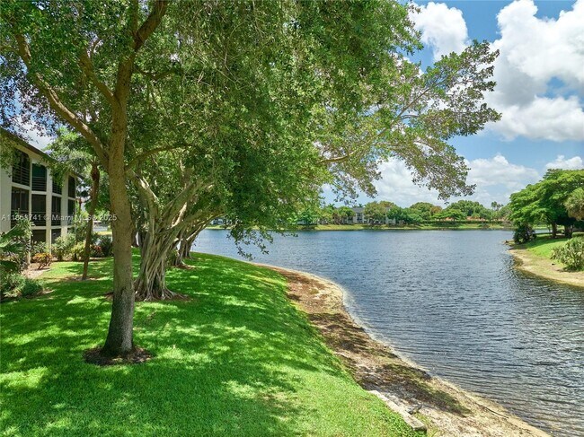 Building Photo - 5380 Cedar Lake Dr
