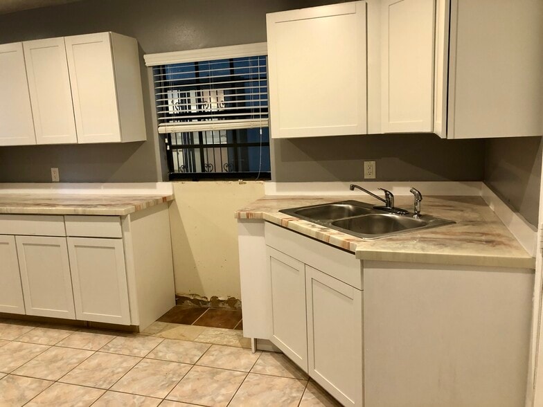 Building Photo - 3021 W Braddock St