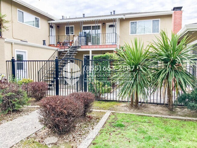 Building Photo - 248 Greendale Way