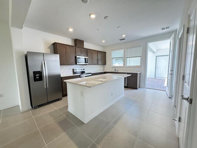 Building Photo - 4561 ORCHARD VIEW Aly