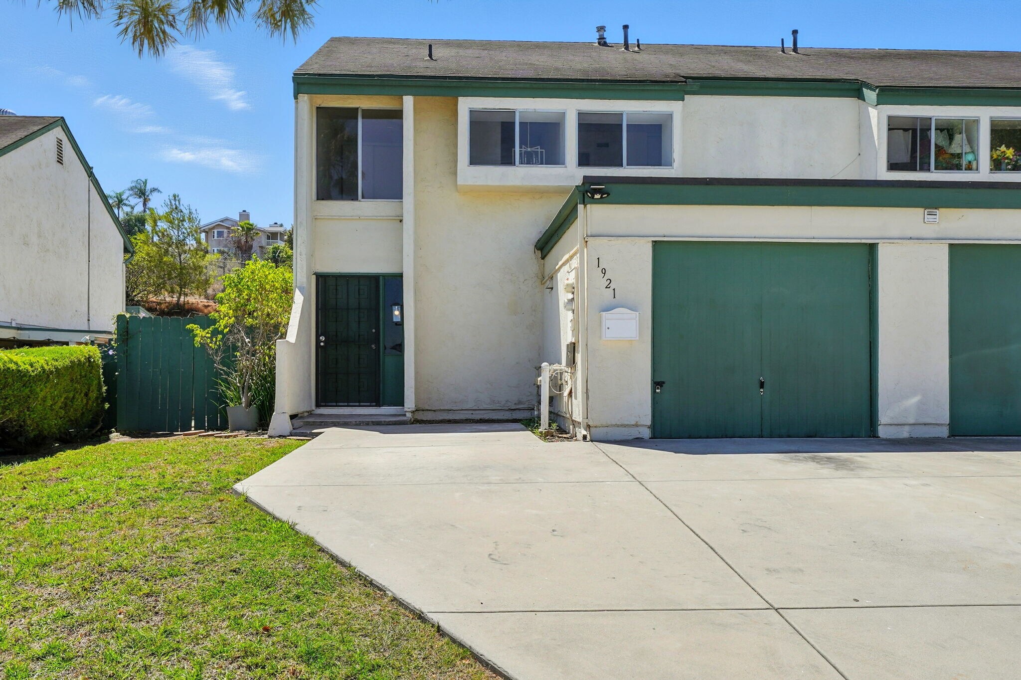 Building Photo - 1921 Terracina Cir