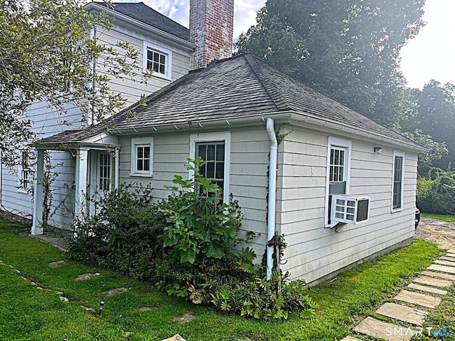 Building Photo - 94 Honey Hill Rd