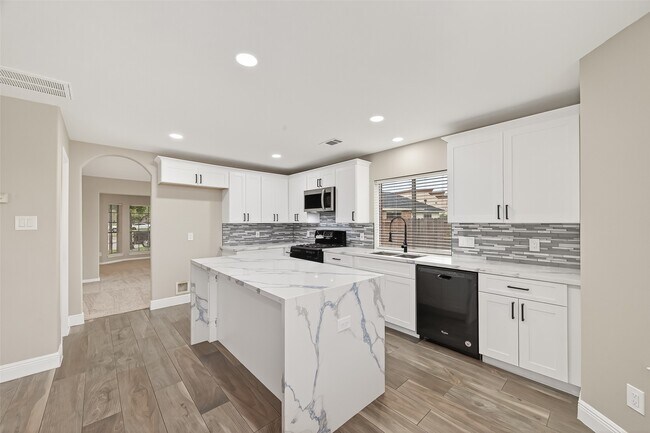 Building Photo - 3522 Pecan Mill Dr