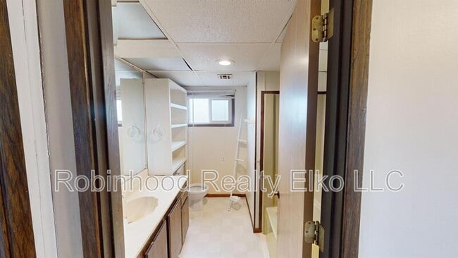 Building Photo - 417 Brent Ln