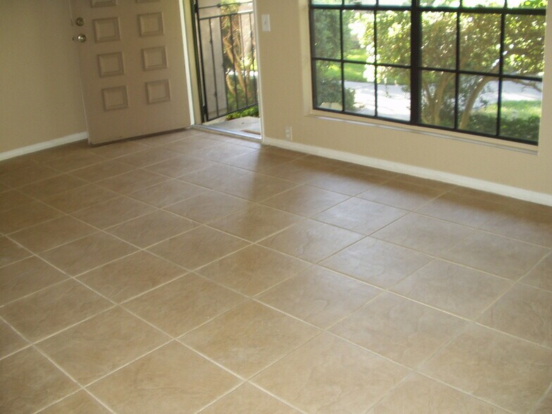 LIVING ROOM - 10157 Caminito Jovial