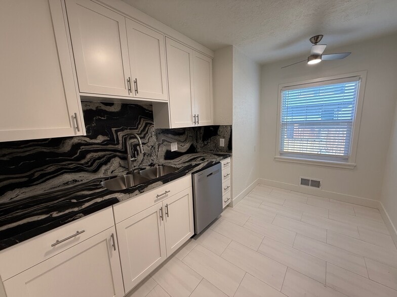 Building Photo - 3309 S 1620 E