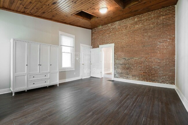 Building Photo - 1661 Story Ave