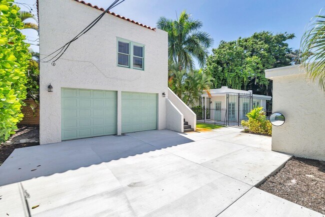 Building Photo - 3020 Vincent Rd