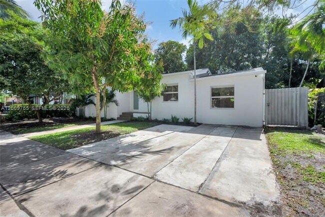 Building Photo - 742 NE 81st St
