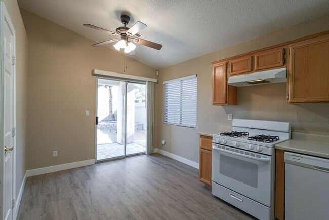 Building Photo - 3 BD 2 BTH SINGLE STORY FOR RENT IN GREEN VALLEY! * COMING SOON *
