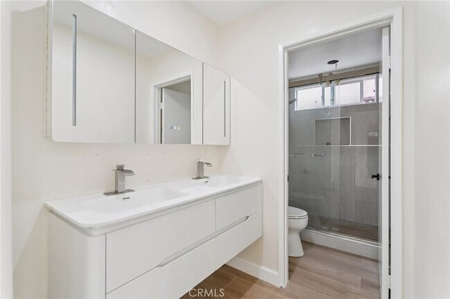 Building Photo - 10121 Eagle Ave