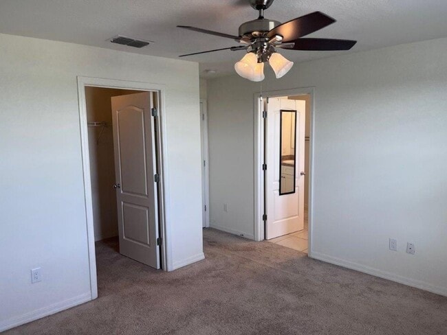 Building Photo - 4812 Riverwalk Dr