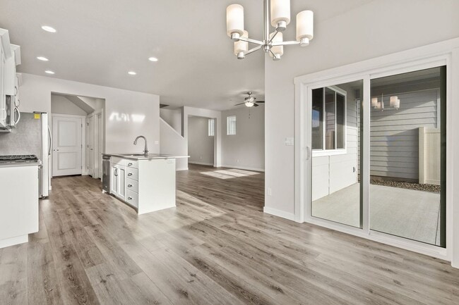 Building Photo - Beautiful 4bd/2.5ba Home in the Moxie Ridge Community!