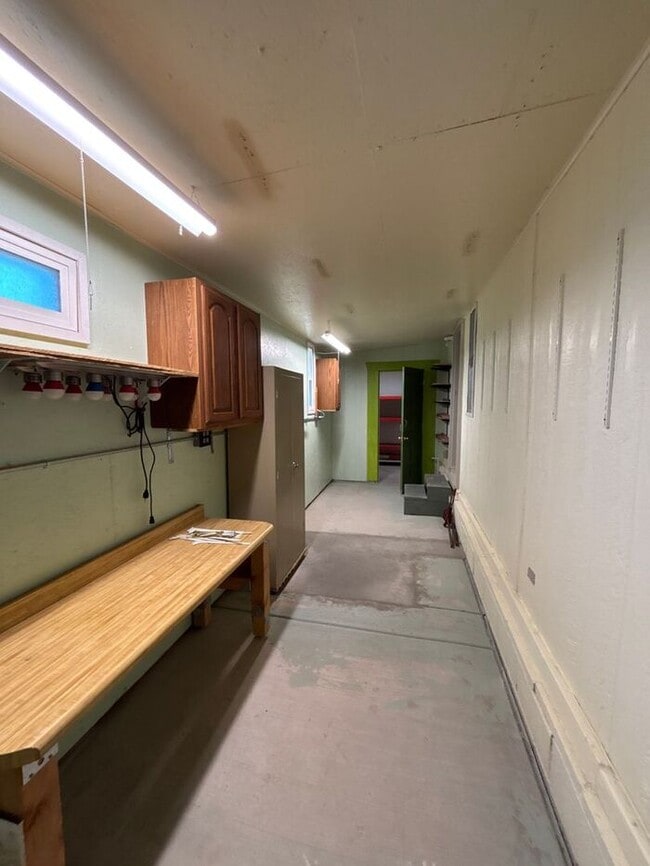 Building Photo - READY TO VIEW NOW! Adorable 3 Bed 2 Bath Home in New River NO HOA