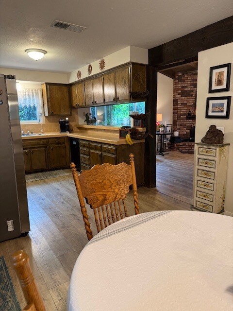 Building Photo - 812 Greenwich Dr