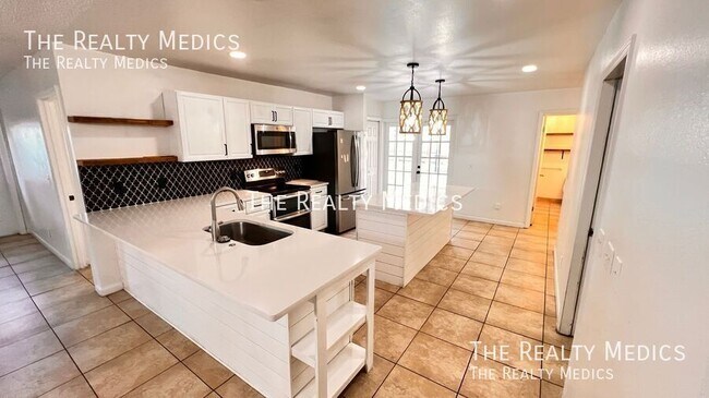 Building Photo - 1009 Alfred Dr