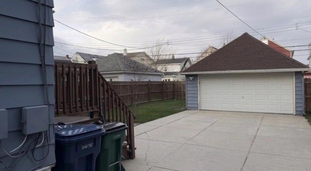 Building Photo - 77 Lovering Ave