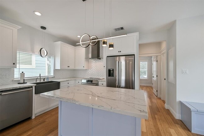 Building Photo - 1207 32nd St